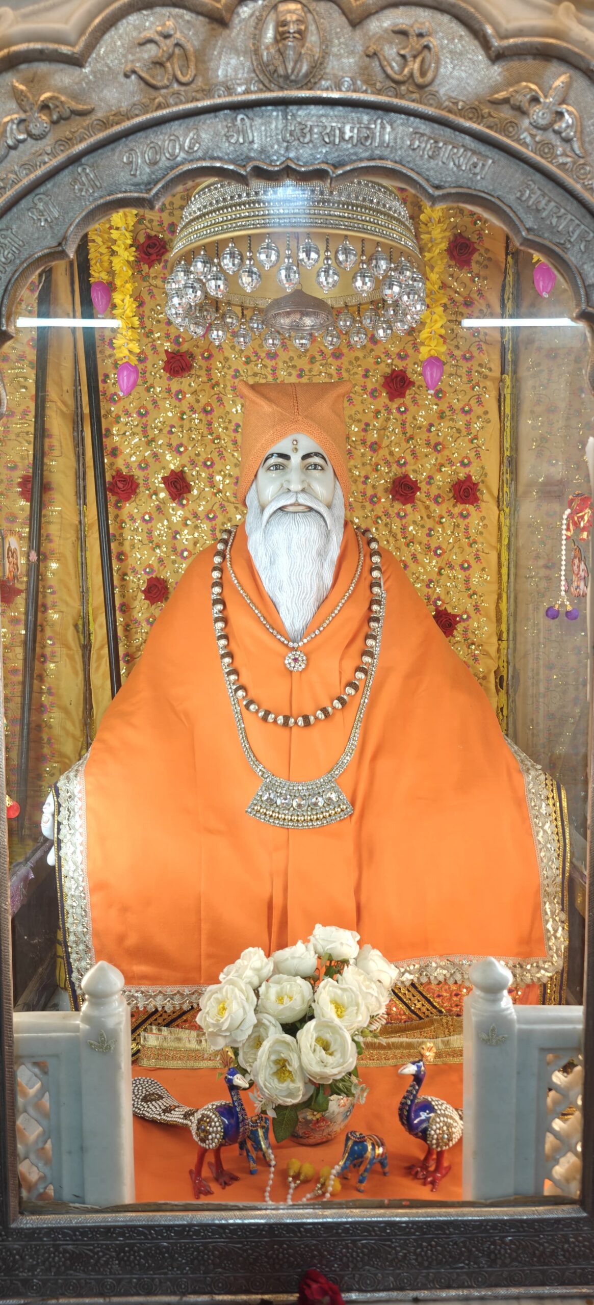 swami-teeonram-ji-maharaj-shree-mandir
